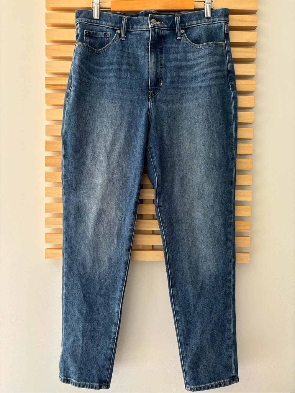 Banana Republic Ultra High Rise Jeans | Slim Fit | Vintage Wash | Size 32 Long